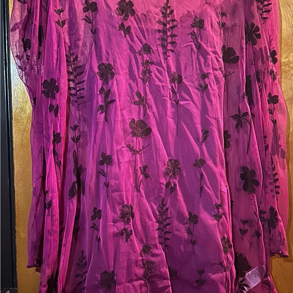 Adorable free people dress, only worn a few times. I’m a size 12